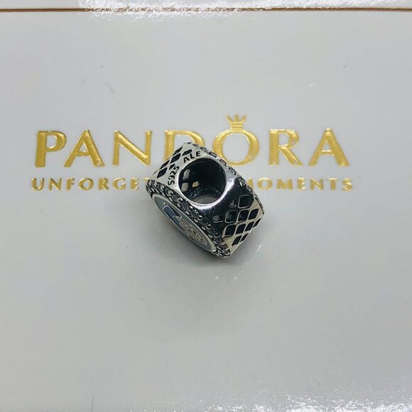 🌞📖Pandora Graduate Class of 2024 Bead Charm Mickey Mouse Charm - Picture 2 of 5